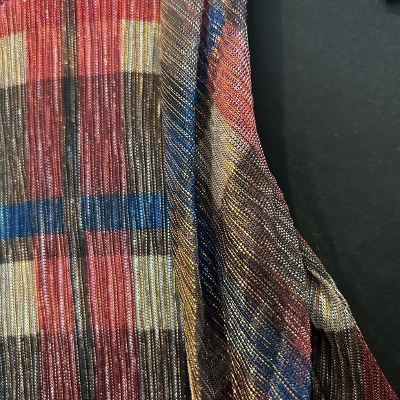 NWOT Zoey & Leelo Multi Colored Shimmering Top. - Picture 7 of 9